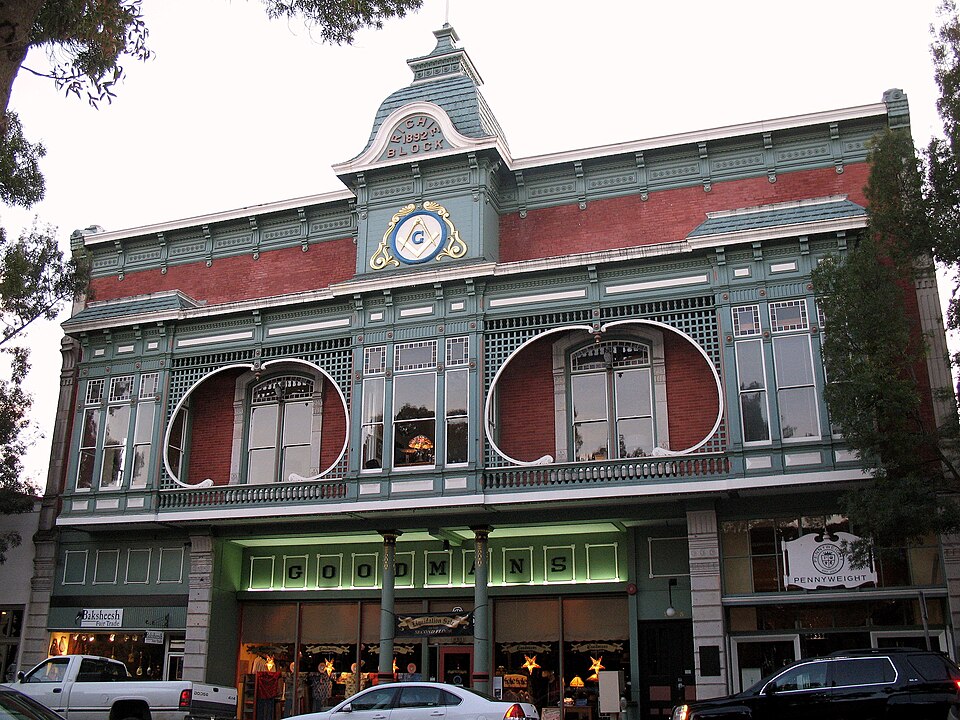 Photograph of St. Helena Historic Commercial District