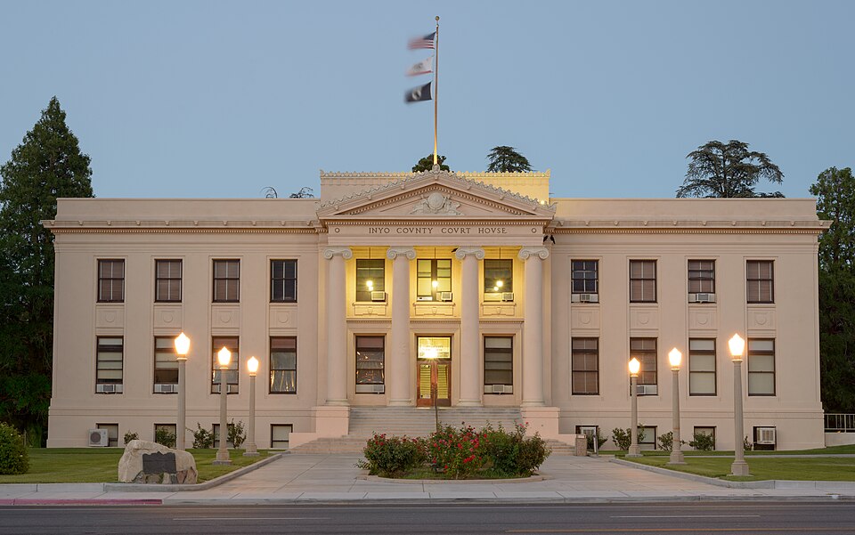 Photograph of Inyo County Courthouse