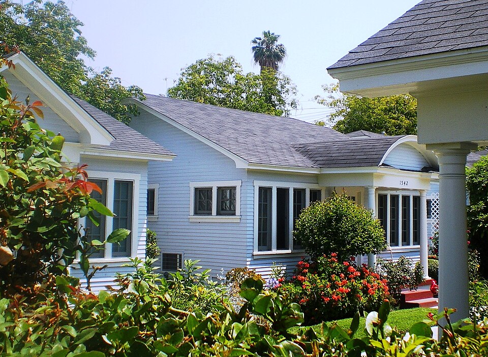 Photograph of St. Andrews Bungalow Court