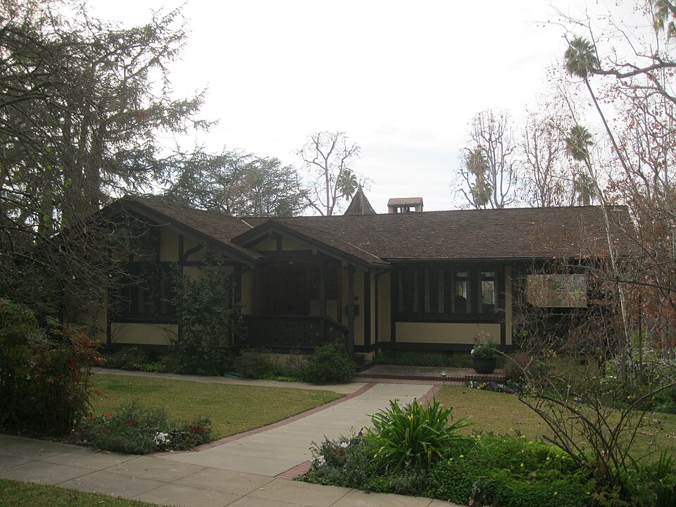 Photograph of House at 574 Bellefontaine St.