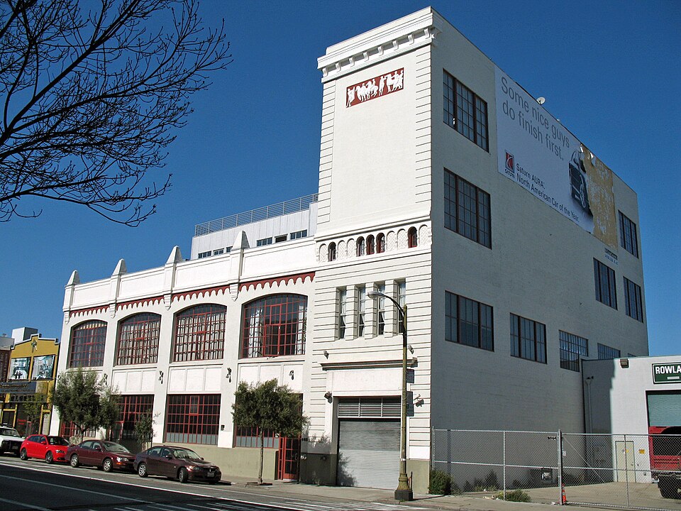 Photograph of Building at 465 Tenth St.