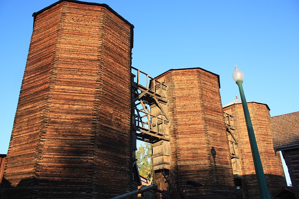 Photograph of Surface Creek Livestock Company Silos