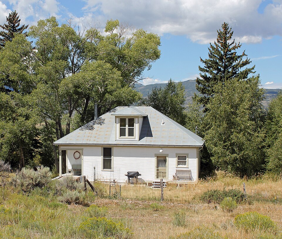 Photograph of Rimrock School