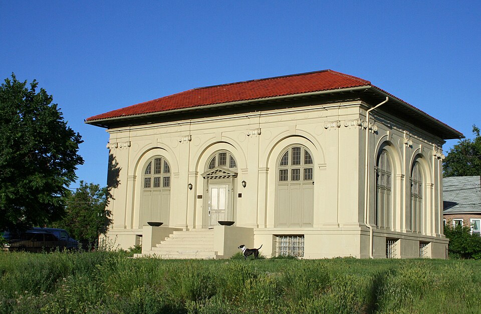 Photograph of Dickinson Branch Library