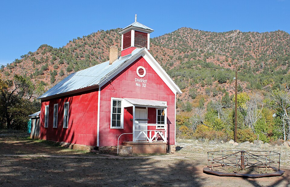 Photograph of Canyon (Canon) Creek School, District No. 32