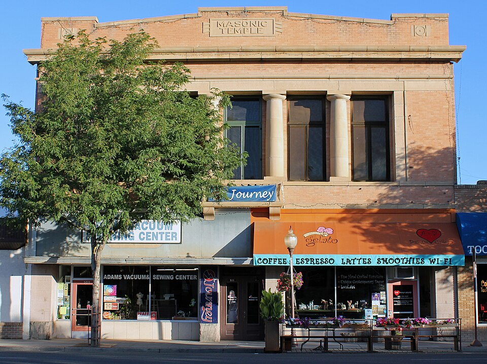 Photograph of Montrose Masonic Temple, Lodge No. 63