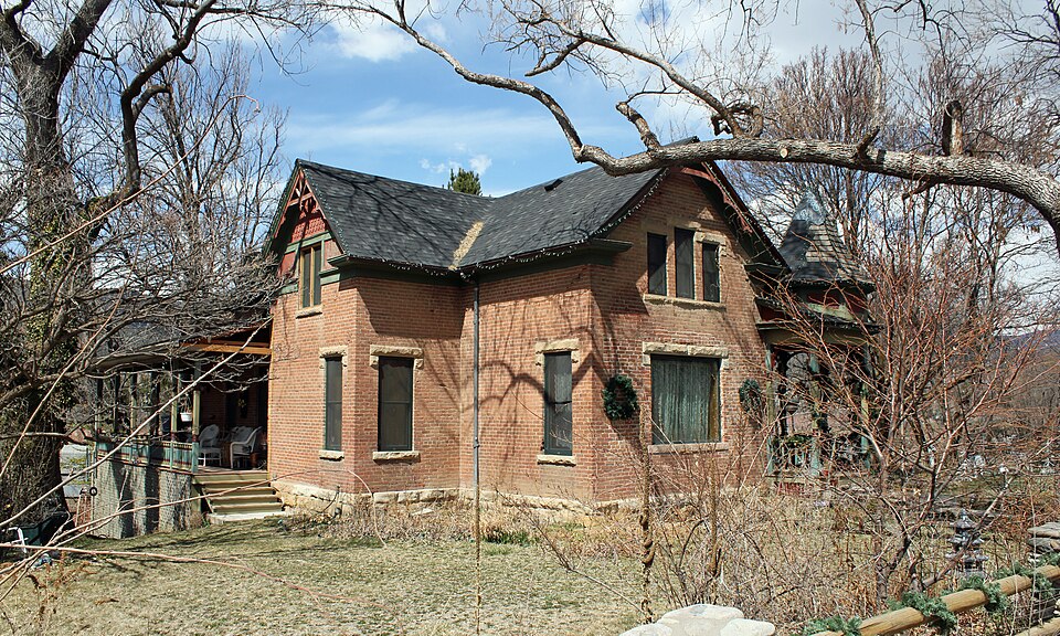 Photograph of Mathews House
