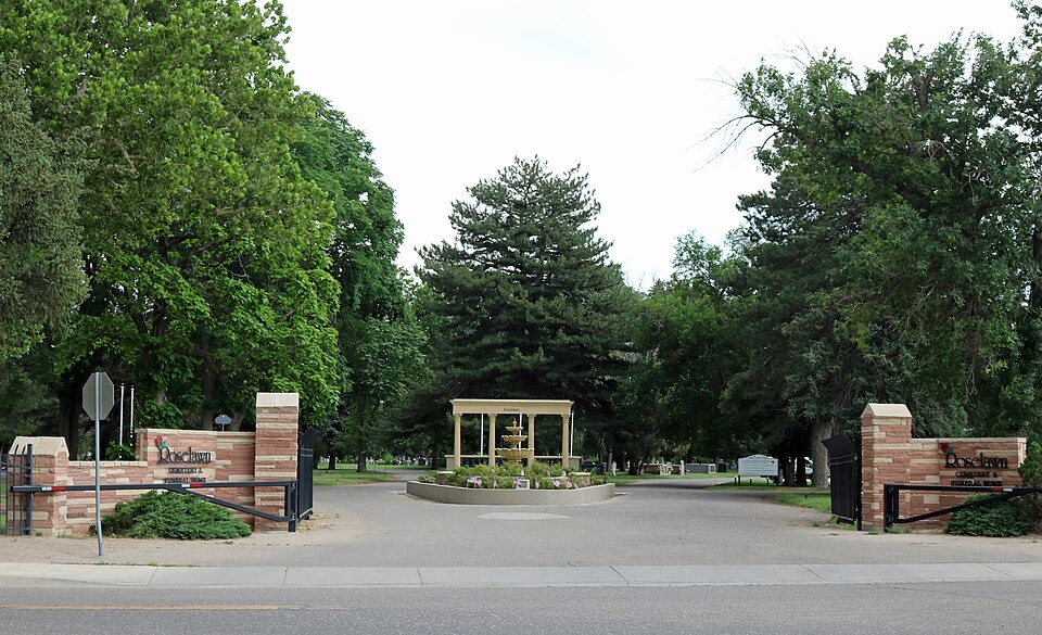 Photograph of Roselawn Cemetery