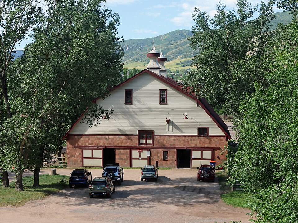 Photograph of John C. Shaffer Barn