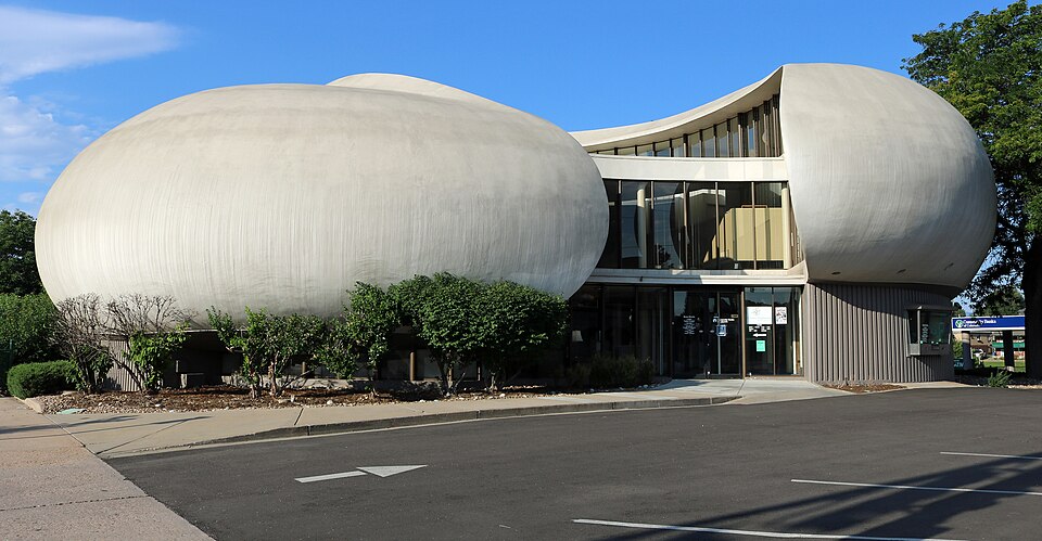Photograph of Key Savings and Loan Association Building