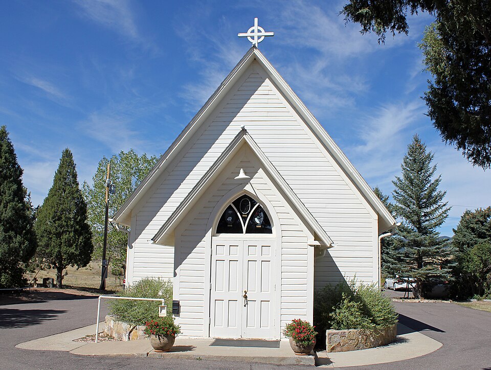 Photograph of Church of St. Philip-in-the-Field and Bear Canon Cemetery