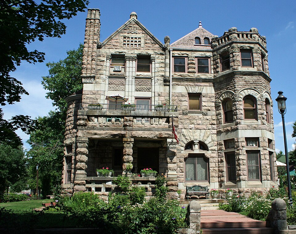 Photograph of Wilbur S. Raymond House
