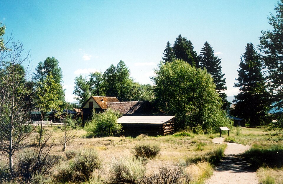 Photograph of Twin Lakes District