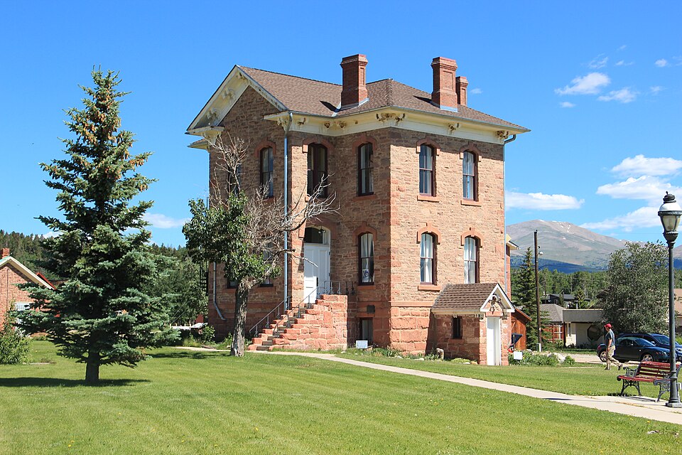Photograph of Park County Courthouse and Jail