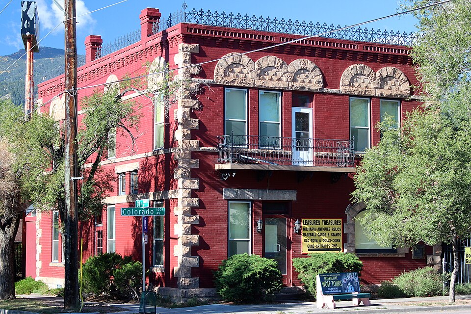 Photograph of Stockbridge House
