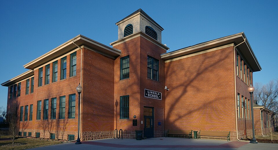 Photograph of Lincoln School