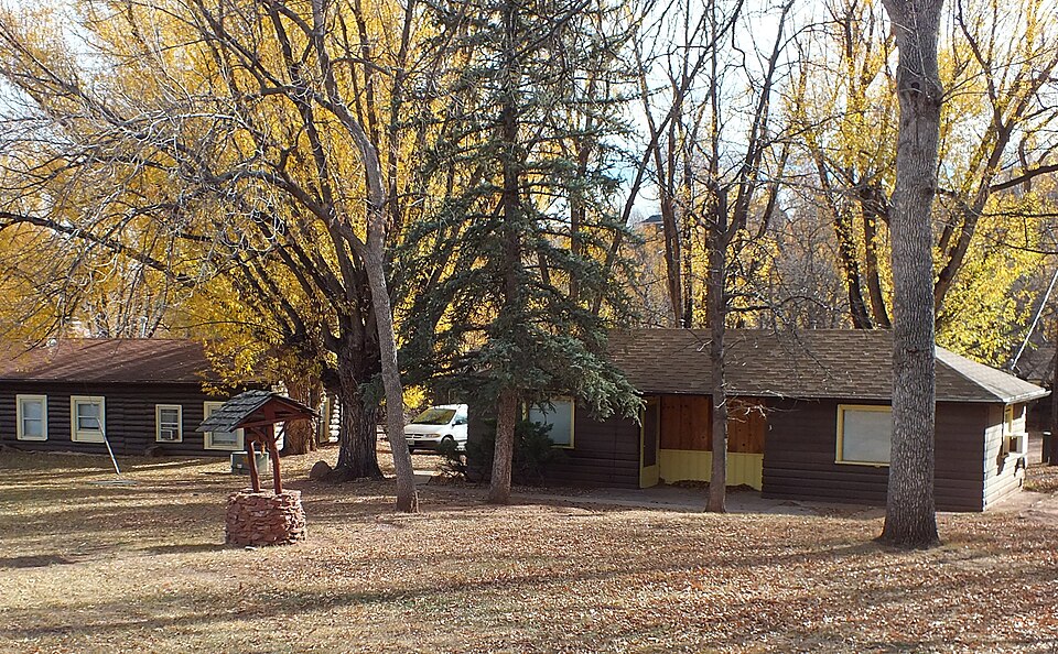 Photograph of Keithley Log Cabin Development District