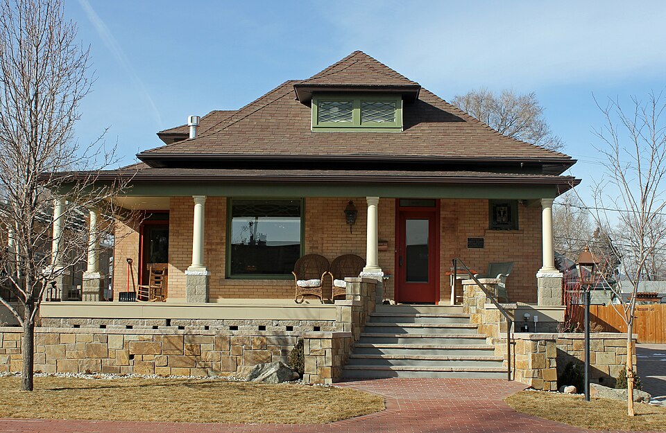 Photograph of Russell-Graves House