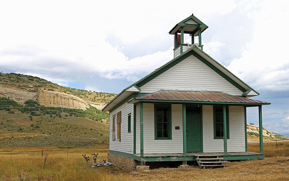 Photograph of Foidel Canyon School