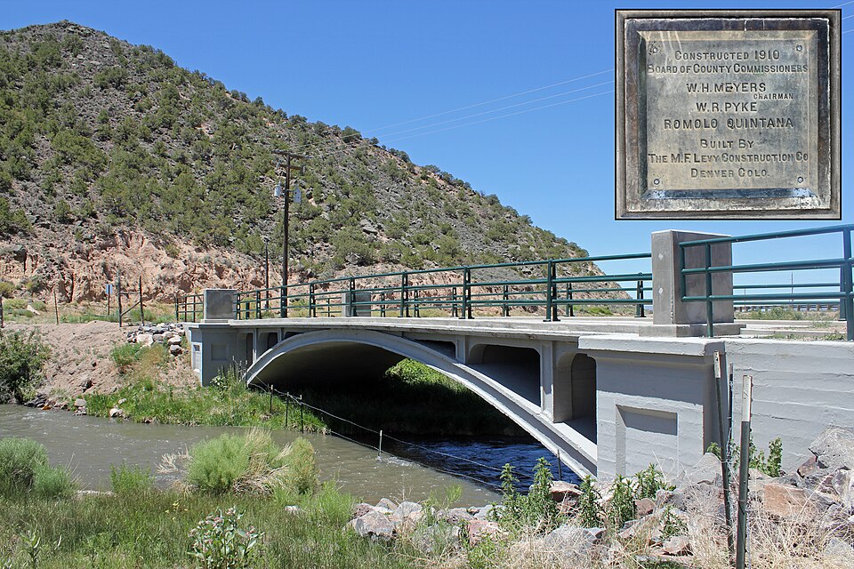 Photograph of San Luis Bridge