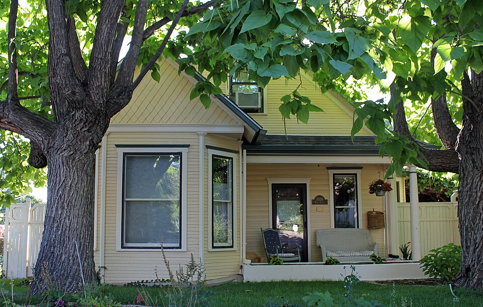 Photograph of Petrelli-DelPizzo House