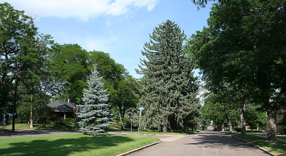 Photograph of Richthofen Place Parkway