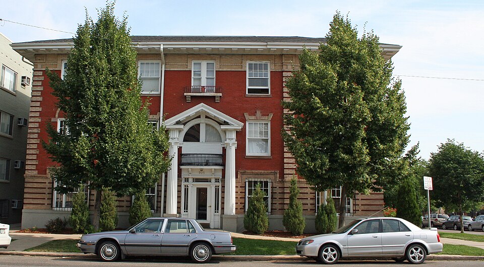 Photograph of Arno Apartments