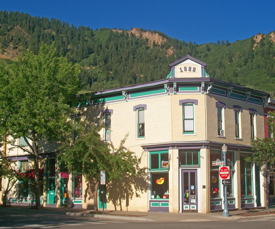Photograph of La Fave Block