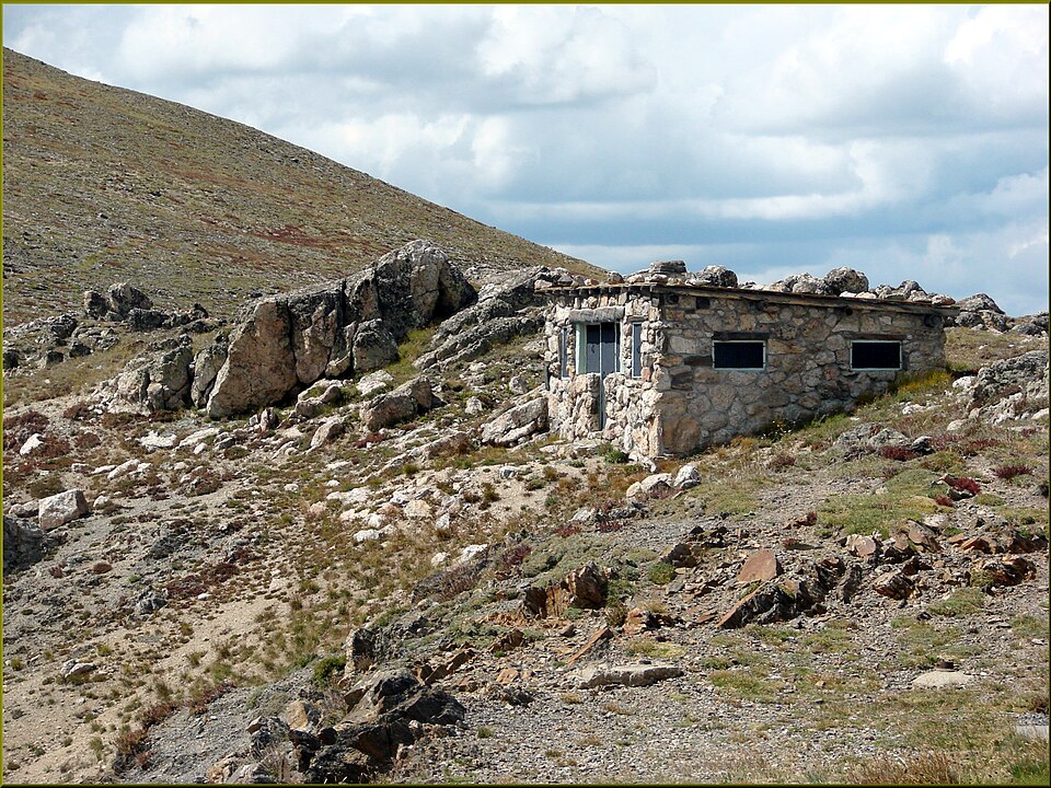 Photograph of Fall River Pass Ranger Station