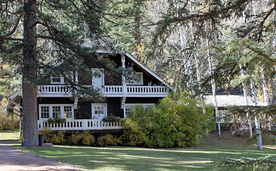 Photograph of Osgood Gamekeeper's Lodge