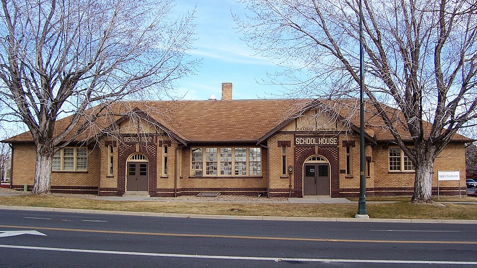 Photograph of Harris Park School