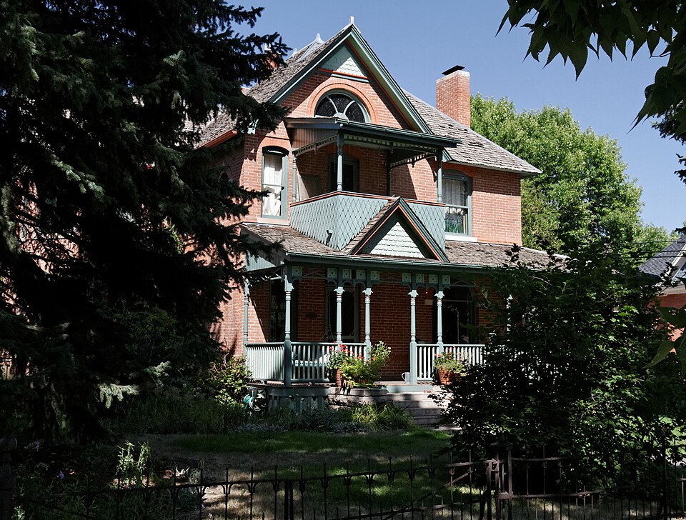 Photograph of T.H. Robertson House