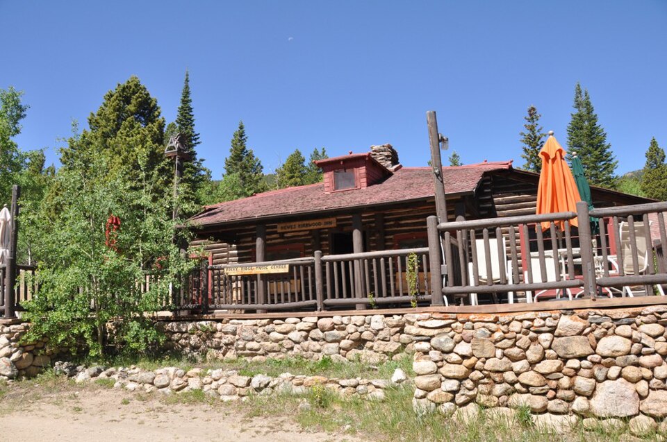Photograph of Hewes-Kirkwood Inn