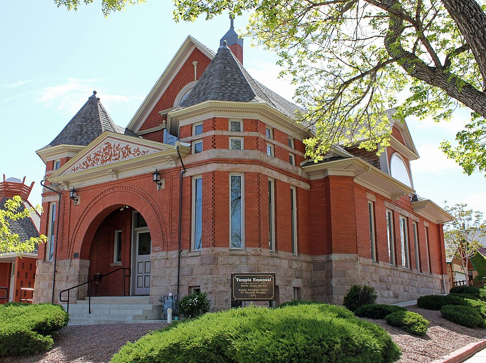 Photograph of Temple Emanuel