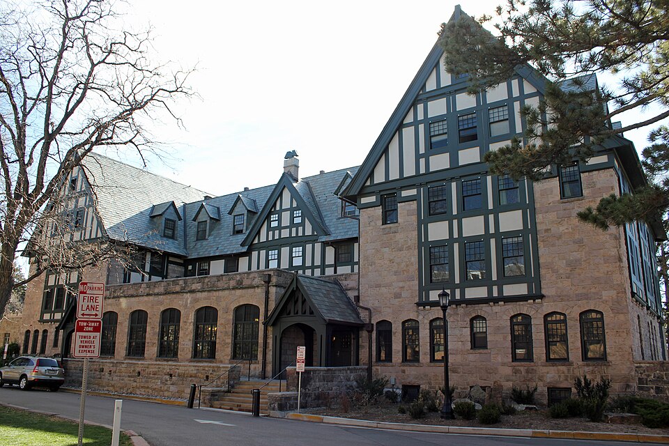 Photograph of Bemis Hall