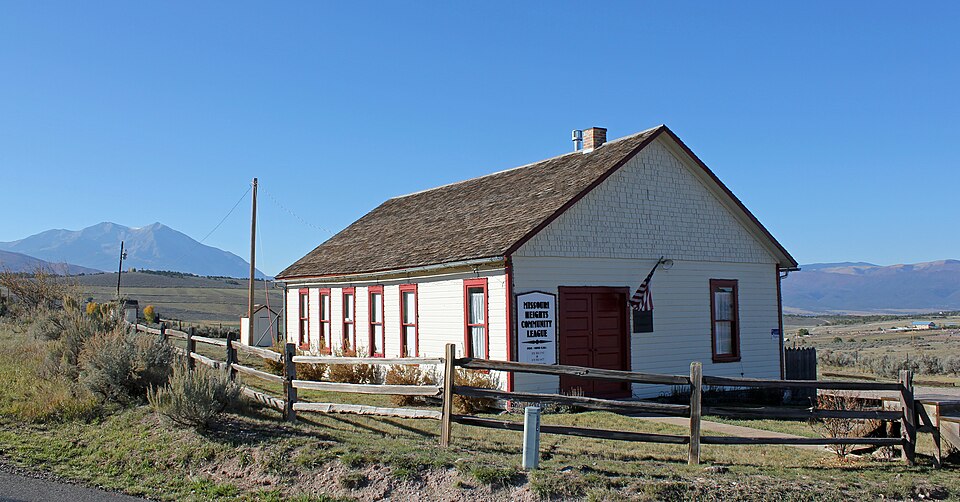Photograph of Missouri Heights School