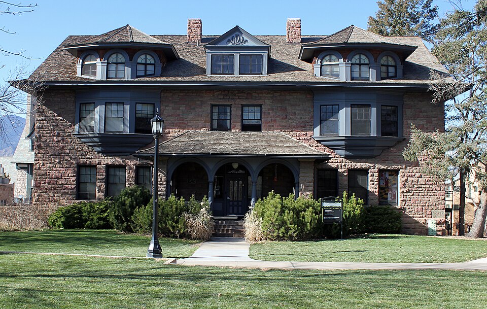 Photograph of Ticknor Hall