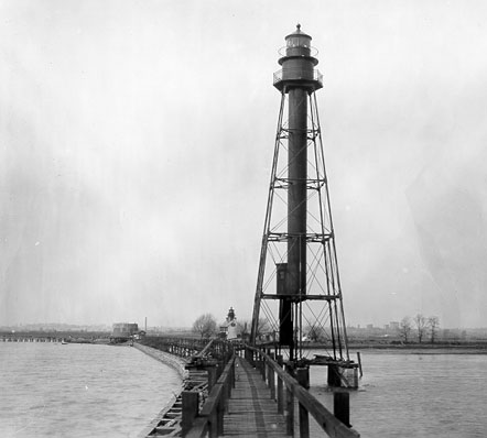 Photograph of Bellevue Range Rear Light