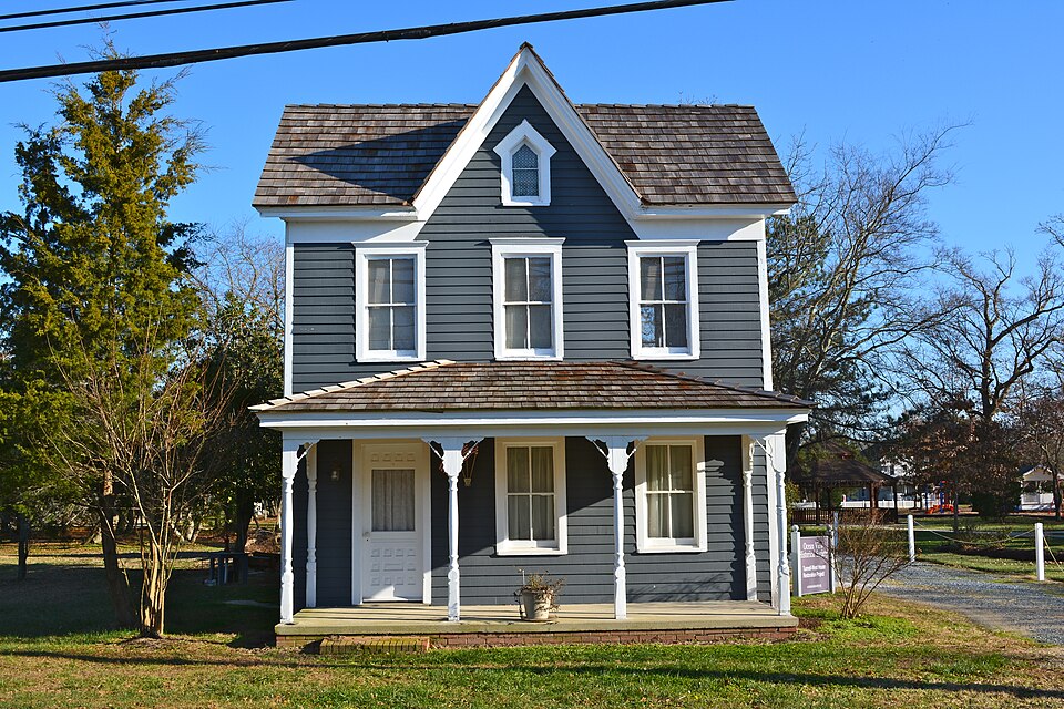 Photograph of Tunnell-West House