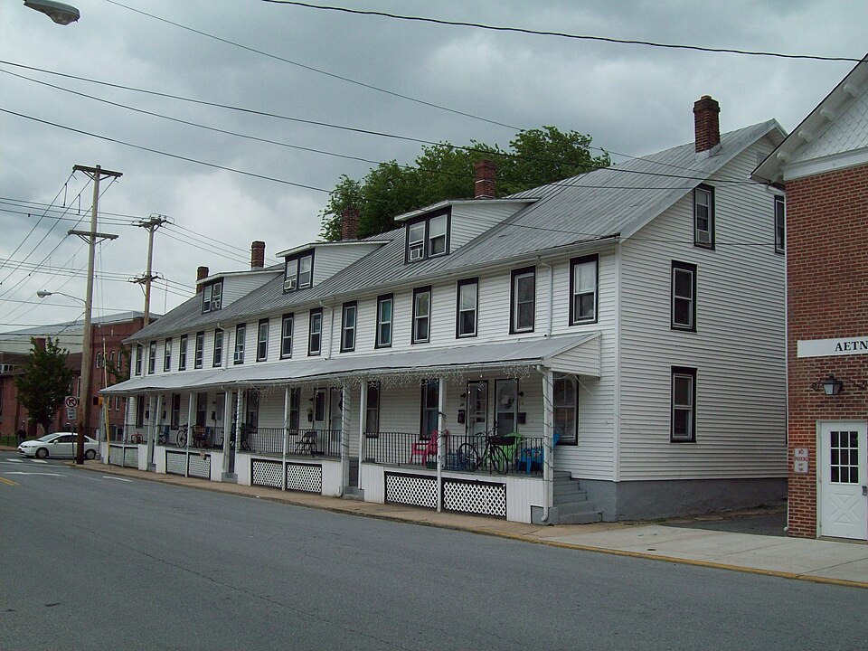 Photograph of Building at 28-34½ Academy Street