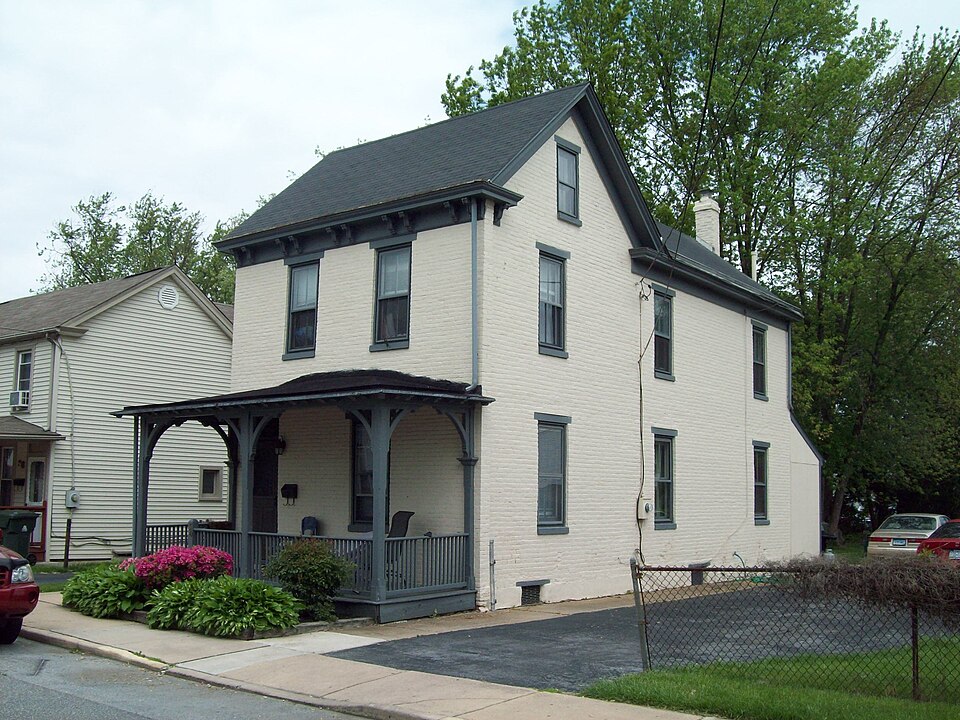Photograph of Building at 34 Choate Street