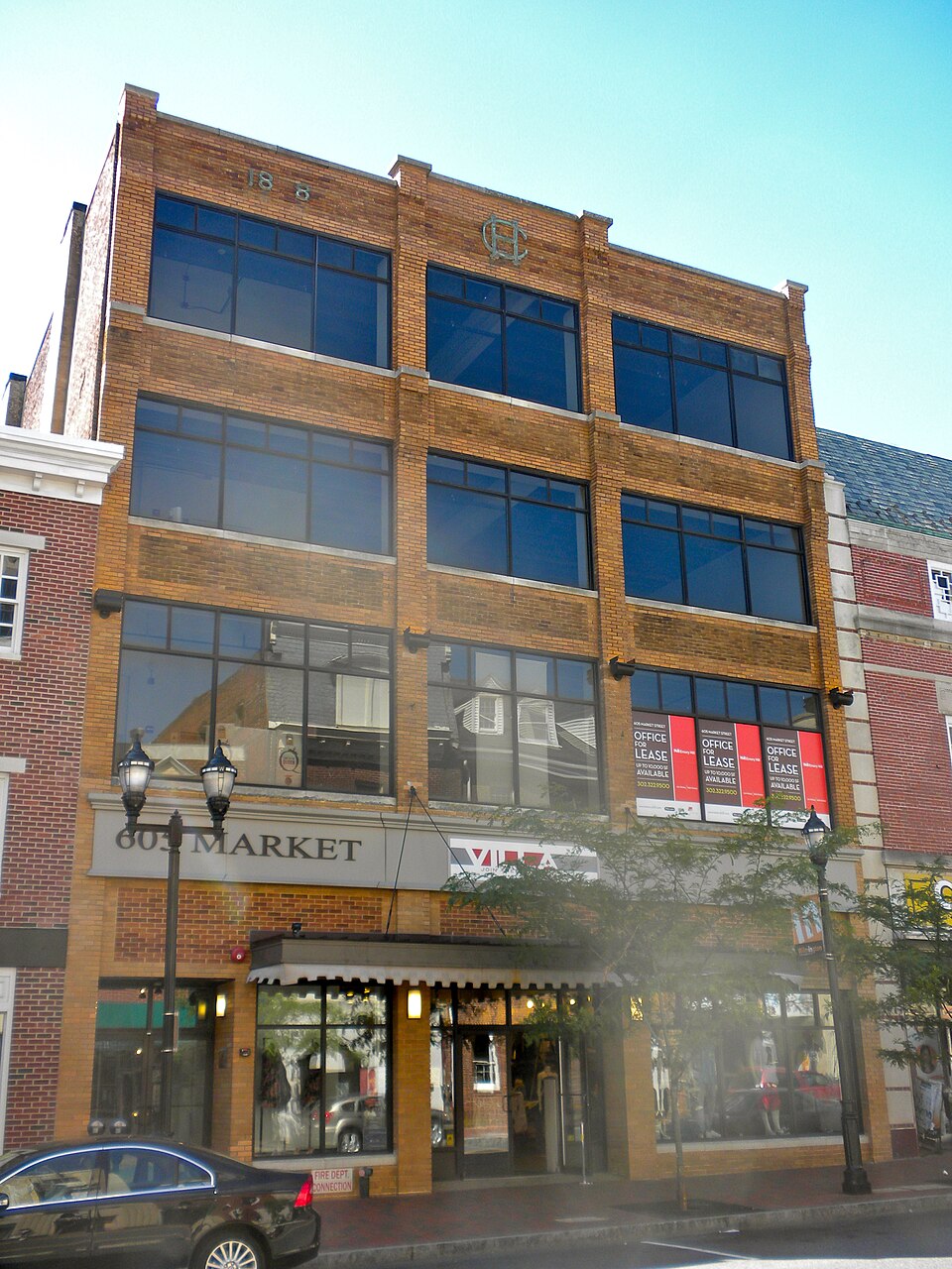 Photograph of Crosby and Hill Building