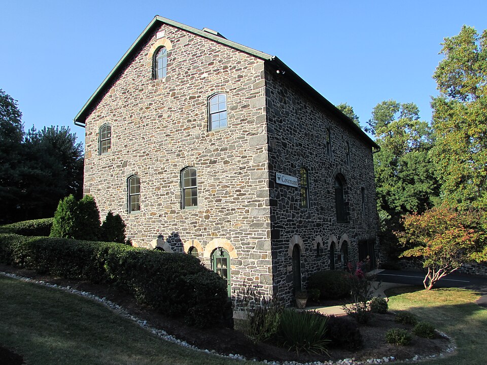Photograph of J. Lindsay Barn