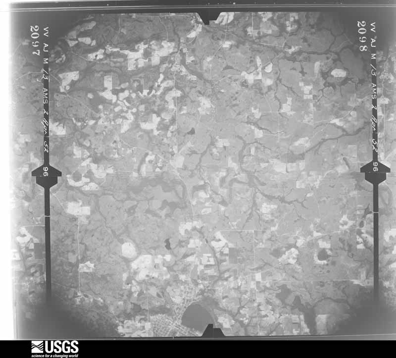 U.S. Geological Survey aerial photograph, 1952-04-02, scale 1:69000