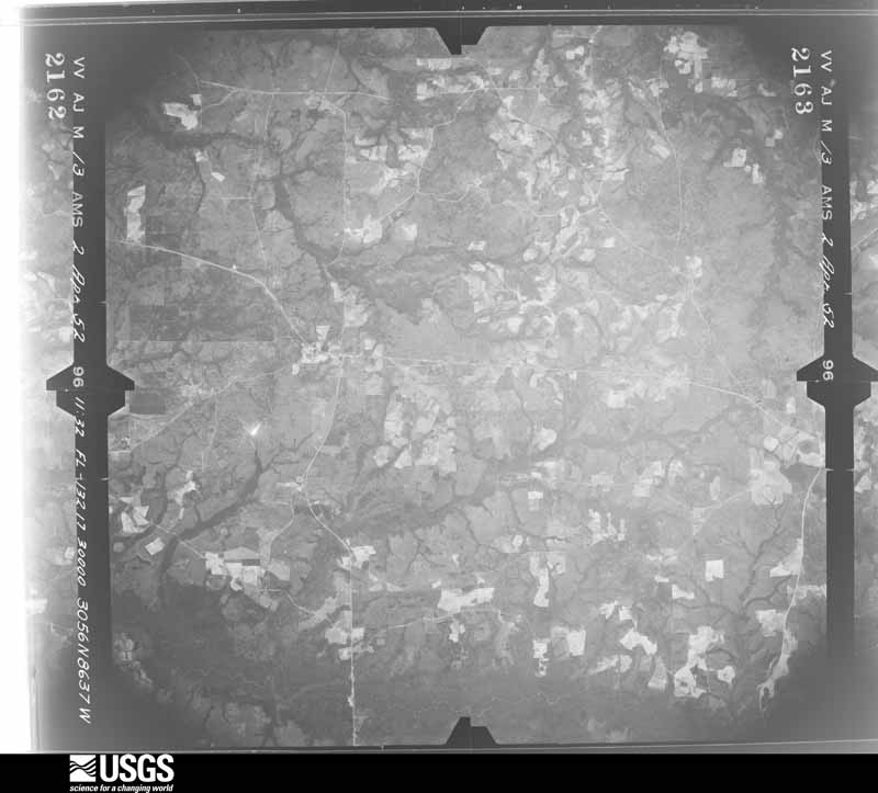 U.S. Geological Survey aerial photograph, 1952-04-02, scale 1:69000