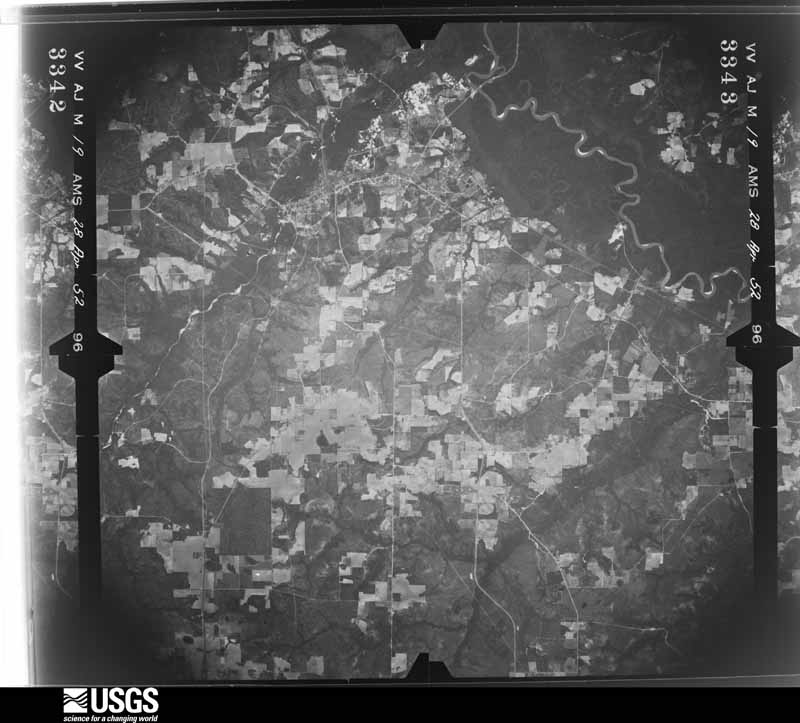 U.S. Geological Survey aerial photograph, 1952-04-28, scale 1:69000