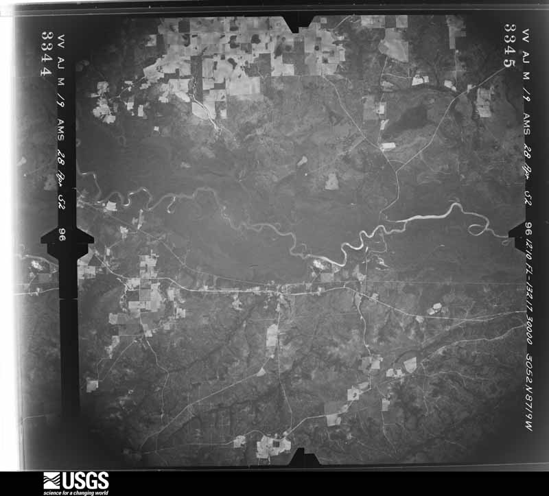 U.S. Geological Survey aerial photograph, 1952-04-28, scale 1:69000