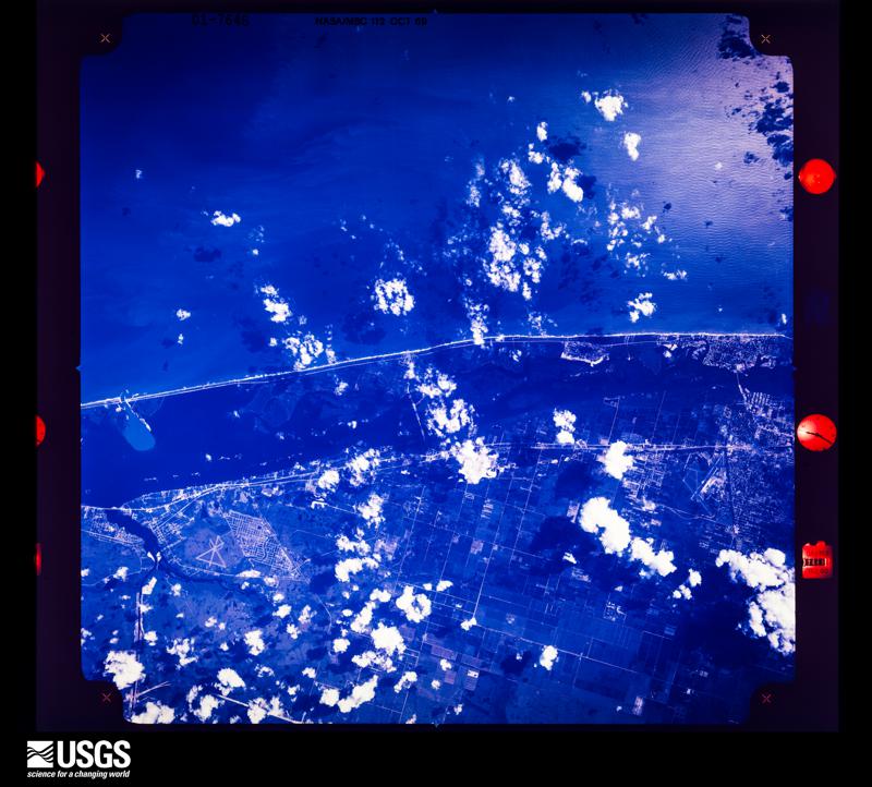 U.S. Geological Survey aerial photograph, 1969-10-13, scale 1:122185