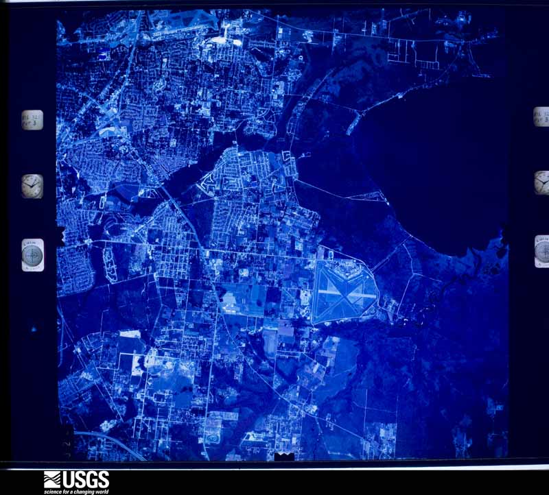U.S. Geological Survey aerial photograph, 1975-10-10, scale 1:54000