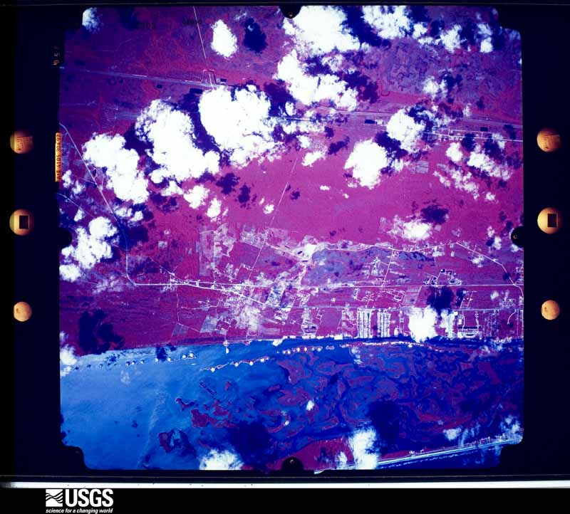 U.S. Geological Survey aerial photograph, 1989-04-02, scale 1:65000